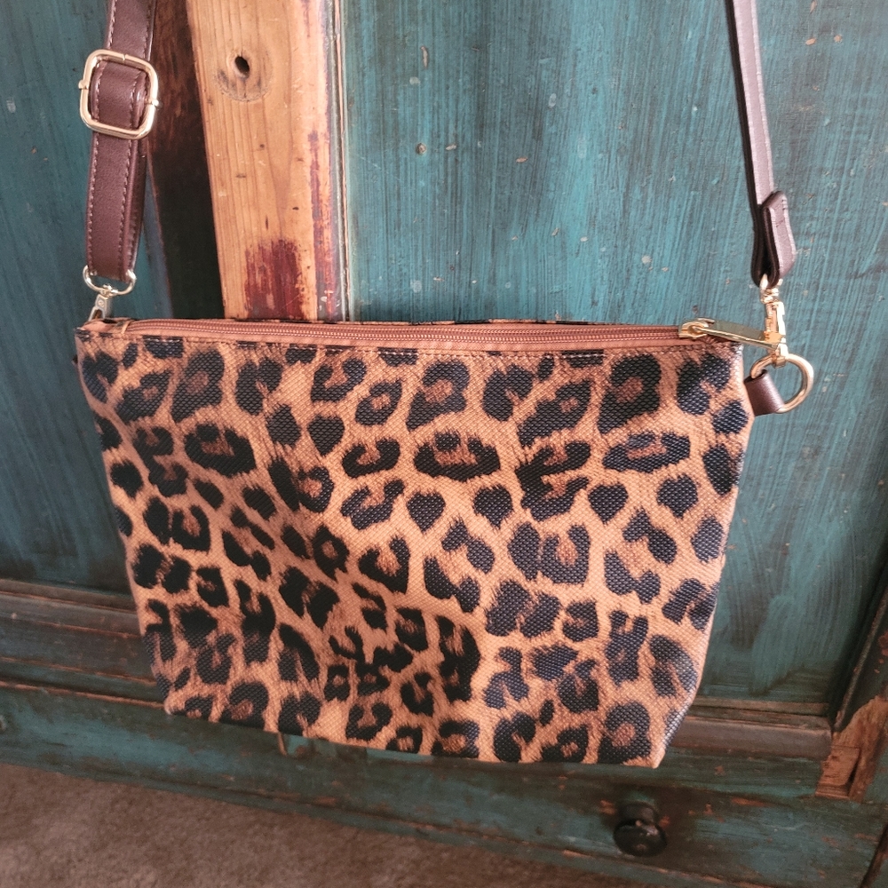 Boutique leopard print crossbody bag - Picture 1 of 5